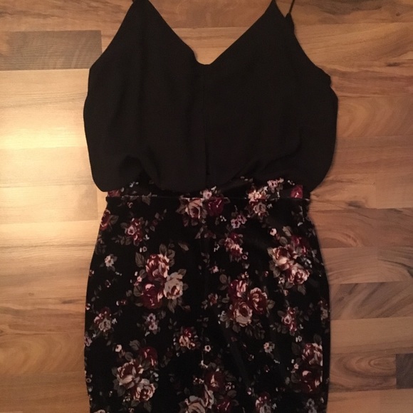 Brand New Kismet Dress With Printed Stretch Skirt - Picture 10 of 12